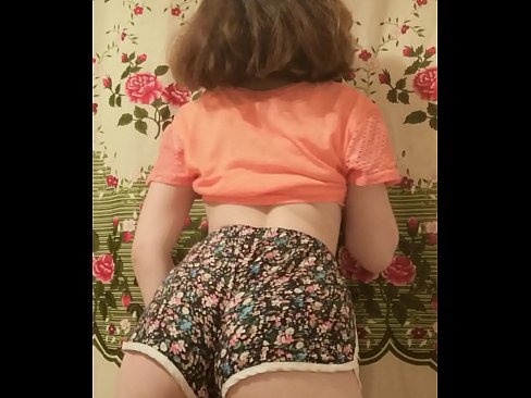 ❤️ Seksikäs nuori beibi riisuu shortsinsa kameran edessä ❤️ Pornovideo at us ❌